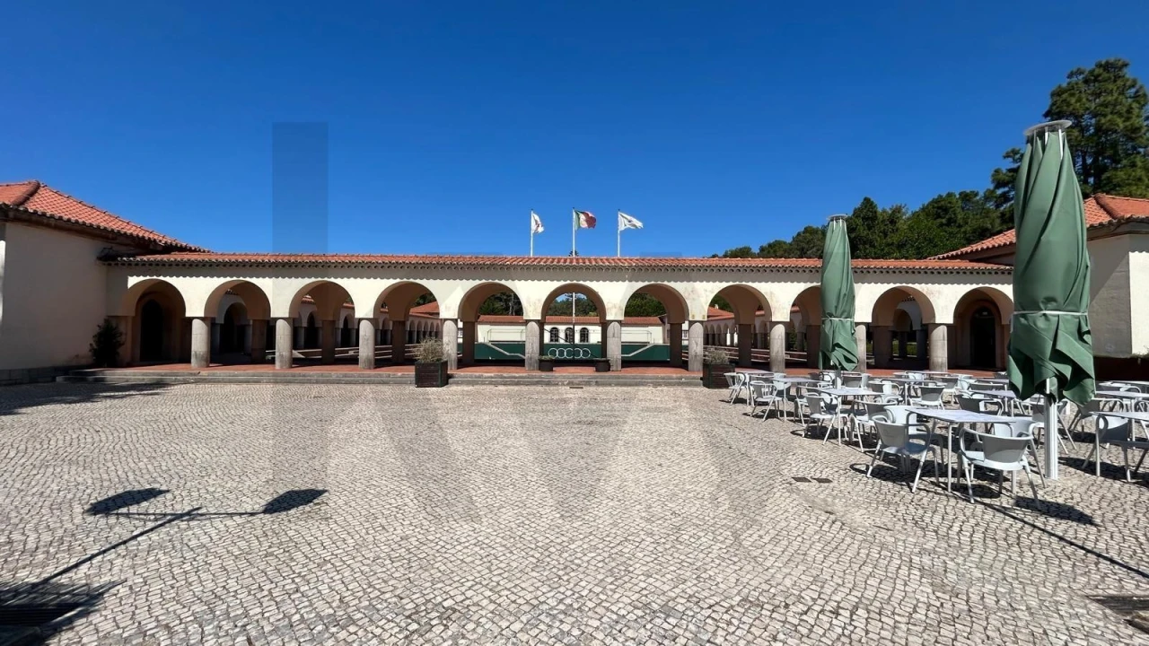 Moradia T5 para Arrendamento em Algés, Linda-A-Velha e Cruz Quebrada-Dafundo Foto 76