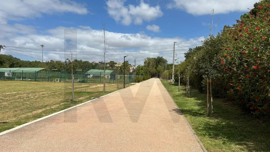 Moradia T5 para Arrendamento em Algés, Linda-A-Velha e Cruz Quebrada-Dafundo Foto 73