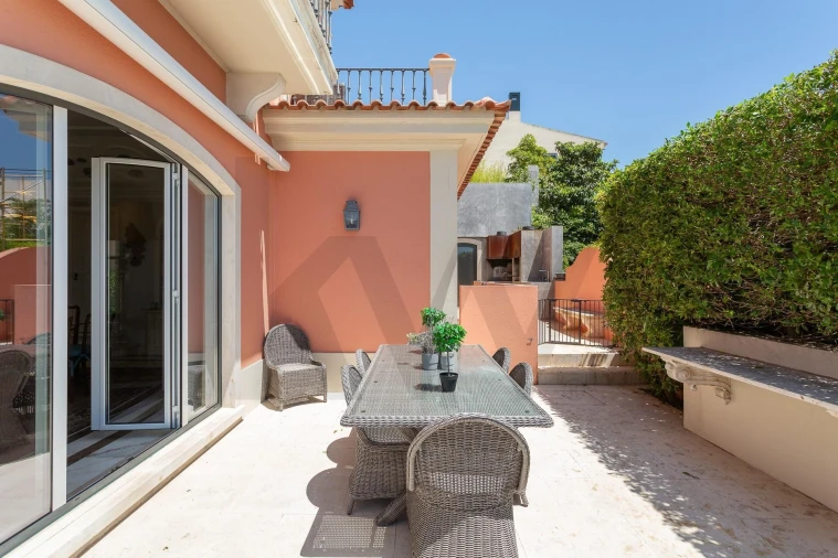 Moradia T5 para Arrendamento em Algés, Linda-A-Velha e Cruz Quebrada-Dafundo Foto 20