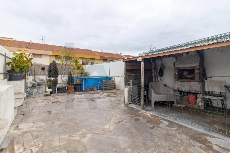 Prédio para Venda em Barreiro e Lavradio Foto 35