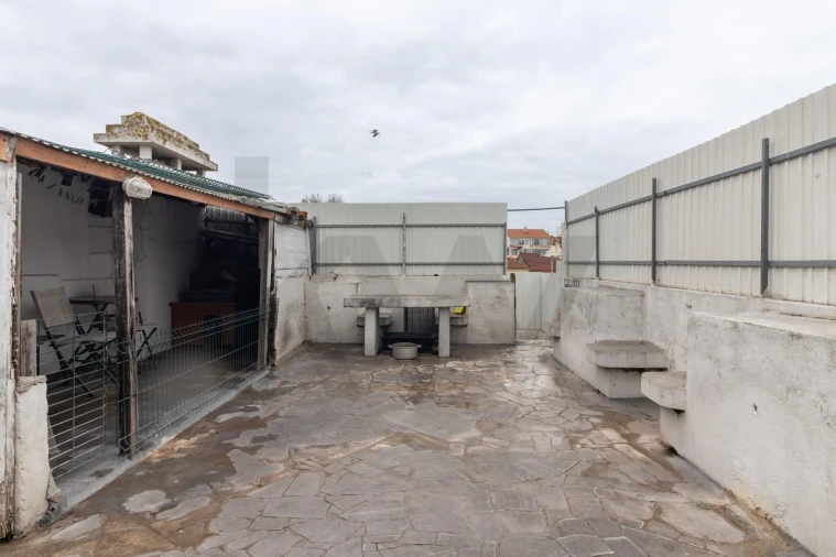 Prédio para Venda em Barreiro e Lavradio Foto 36