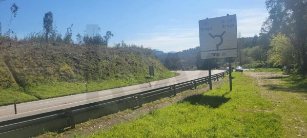 Terreno para Venda em Santa Lucrécia de Algeriz e Navarra