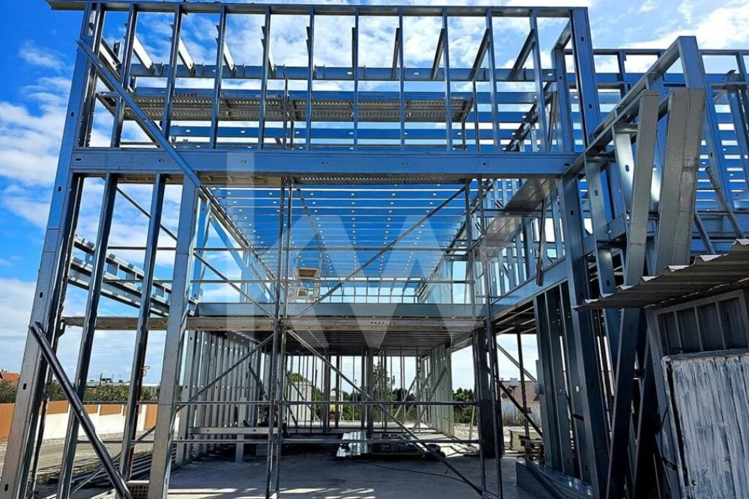 Moradia T4 para Venda em Queluz e Belas Foto 6