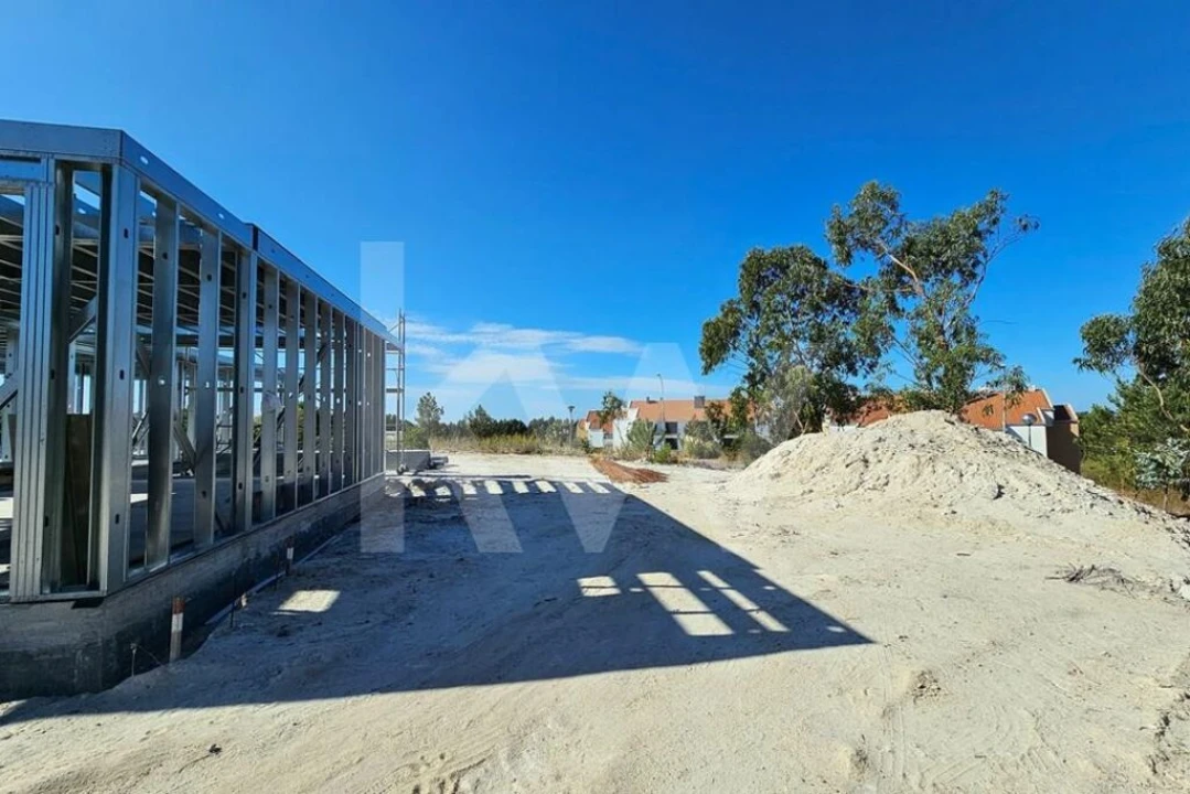 Moradia T4 para Venda em Queluz e Belas Foto 12