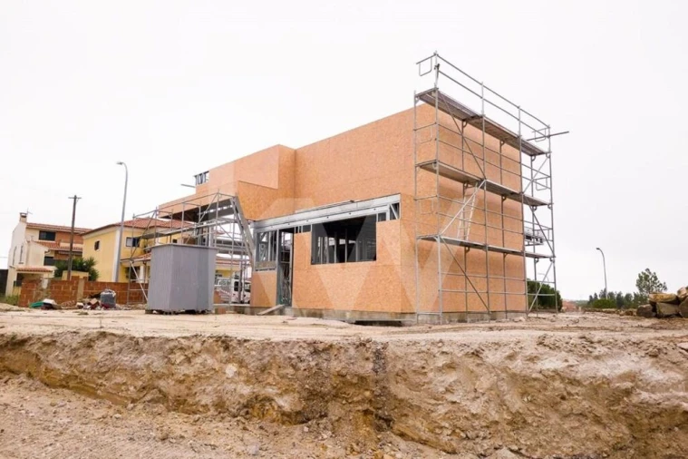 Moradia T4 para Venda em Queluz e Belas Foto 11