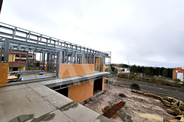 Moradia T4 para Venda em Queluz e Belas Foto 29