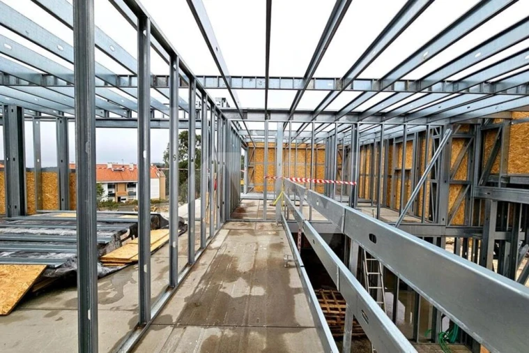 Moradia T4 para Venda em Queluz e Belas Foto 26