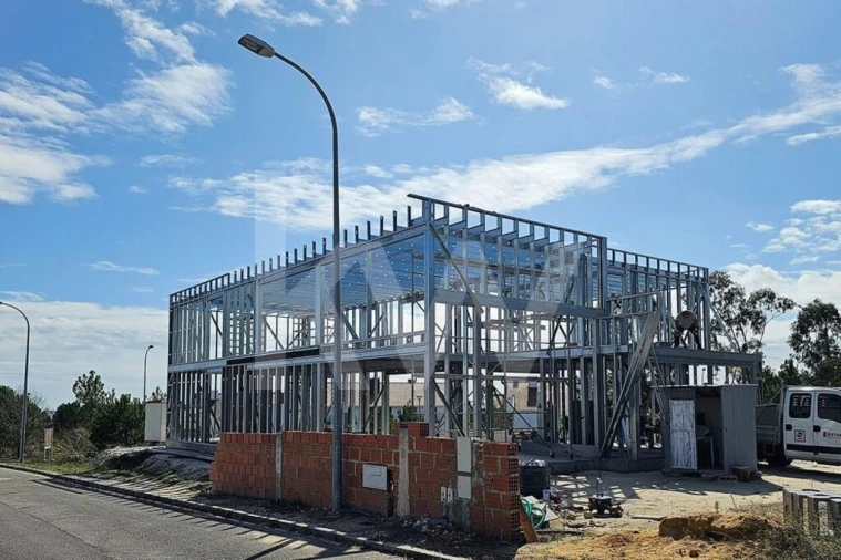 Moradia T4 para Venda em Queluz e Belas Foto 10