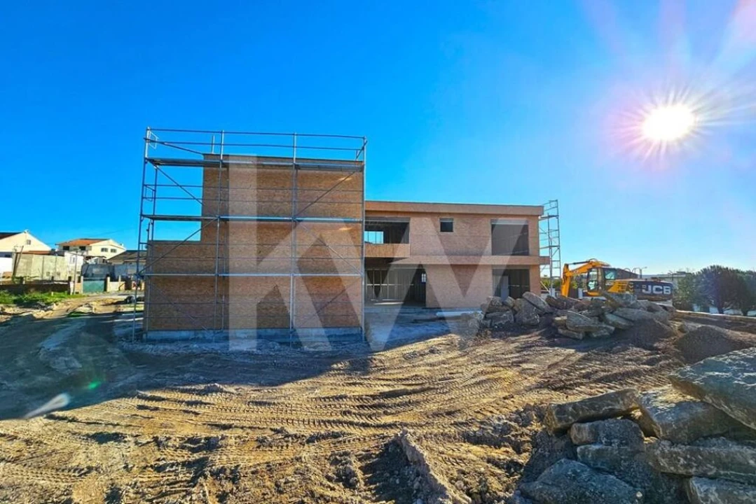 Moradia T4 para Venda em Queluz e Belas Foto 22