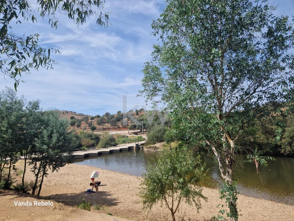 Moradia T4 para Venda em Monfortinho e Salvaterra do Extremo Foto 40