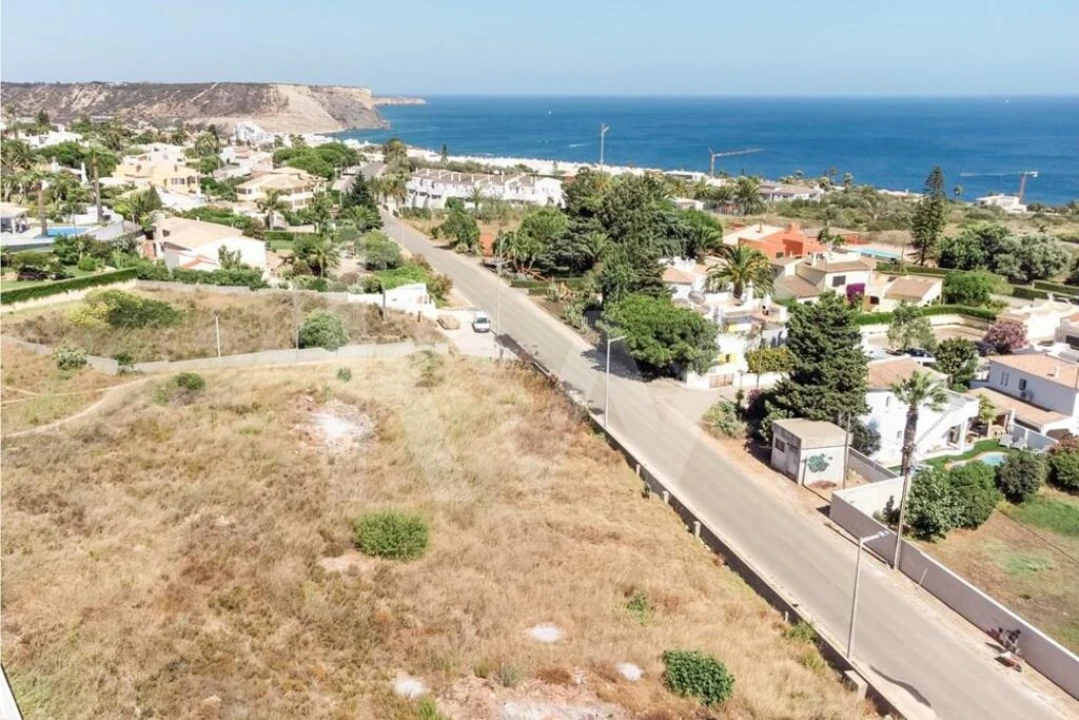 Terreno para Venda em Luz Foto 1