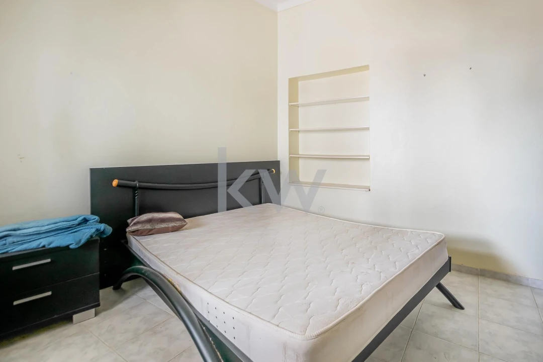 Moradia T10 para Venda em Alvor Foto 14