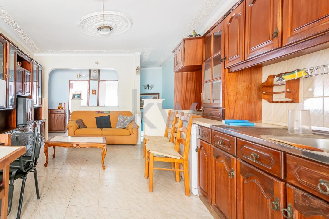 Moradia T10 para Venda em Alvor Foto 8