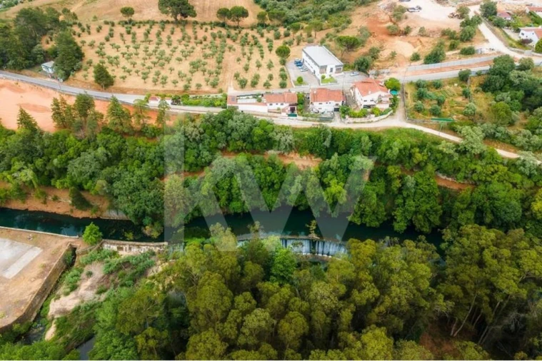 Armazém para Venda em Além da Ribeira e Pedreira Foto 12