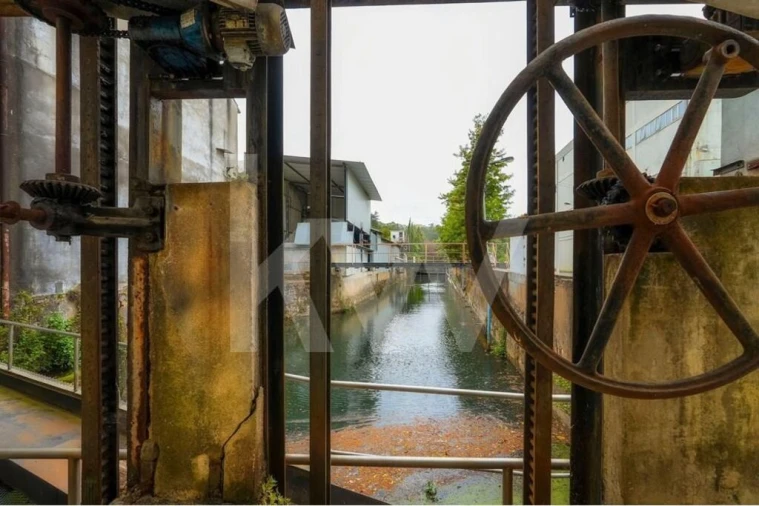 Armazém para Venda em Além da Ribeira e Pedreira Foto 20