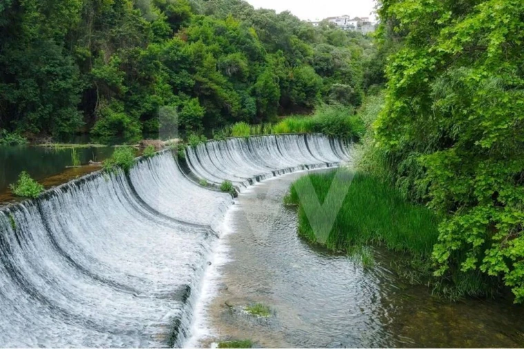 Armazém para Venda em Além da Ribeira e Pedreira Foto 43