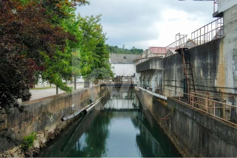 Armazém para Venda em Além da Ribeira e Pedreira Foto 44