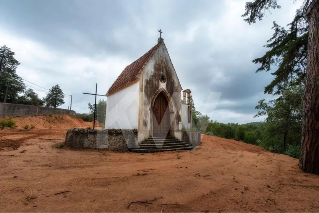 Armazém para Venda em Além da Ribeira e Pedreira Foto 64
