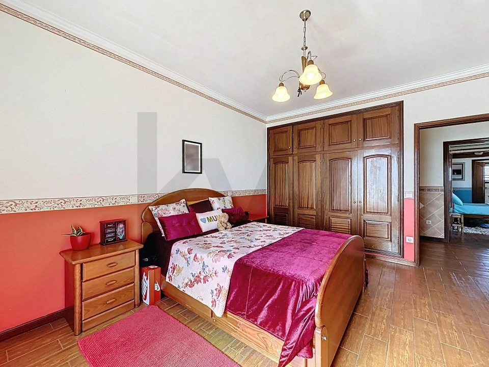 Moradia T5 para Venda em Escapães Foto 46