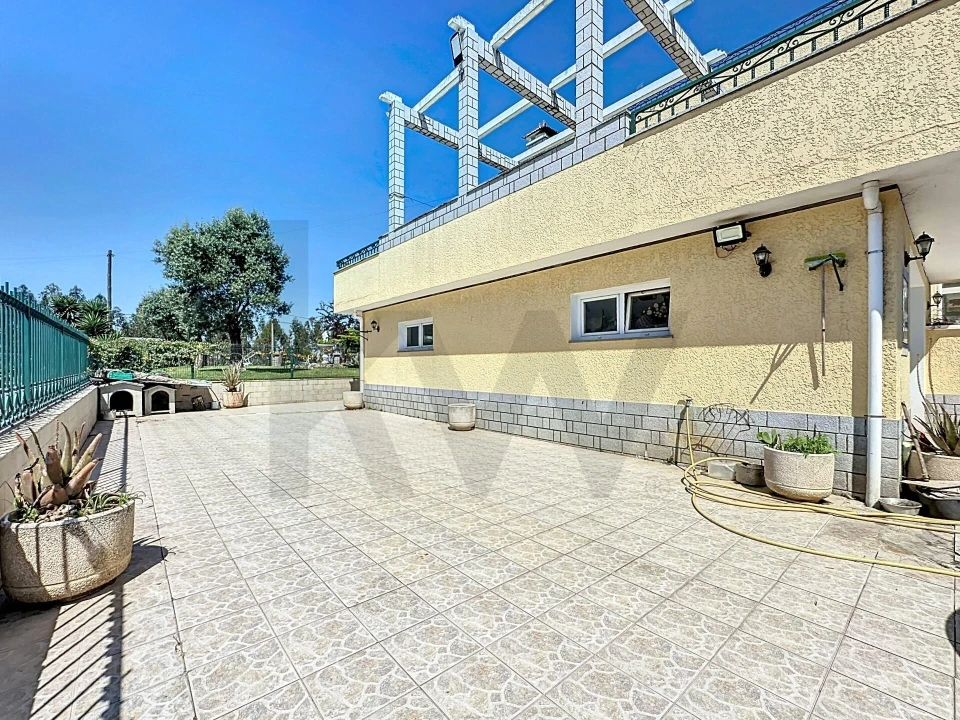 Moradia T5 para Venda em Escapães Foto 67