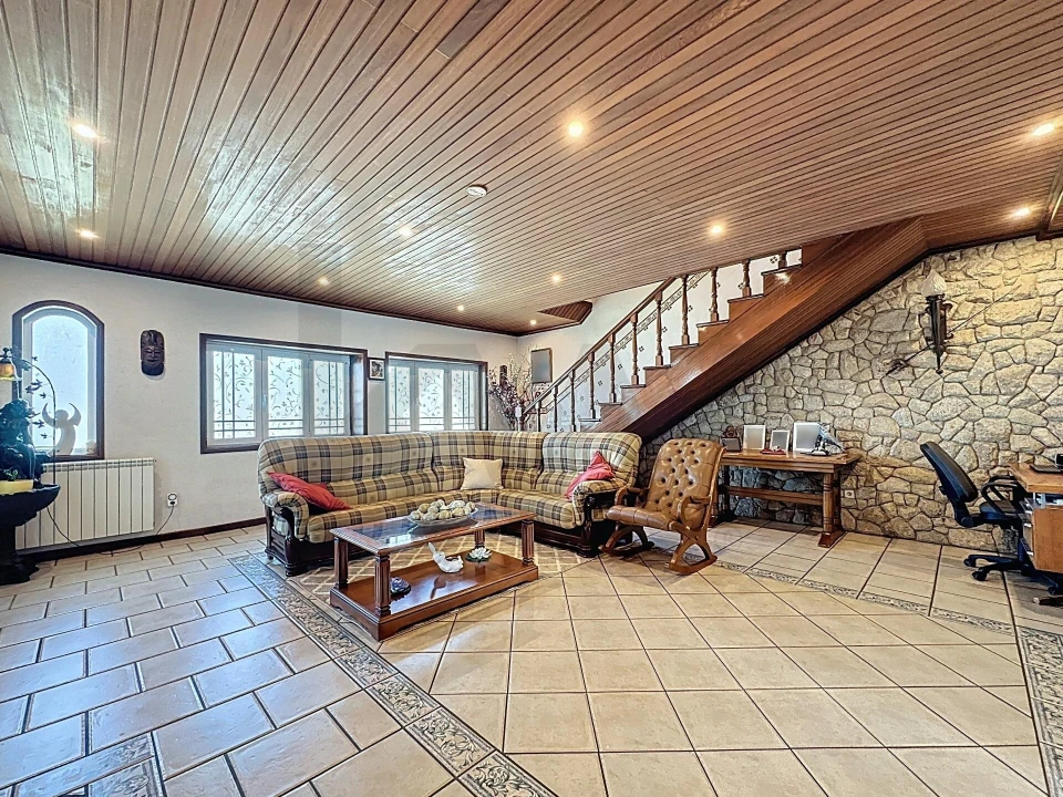 Moradia T5 para Venda em Escapães Foto 19