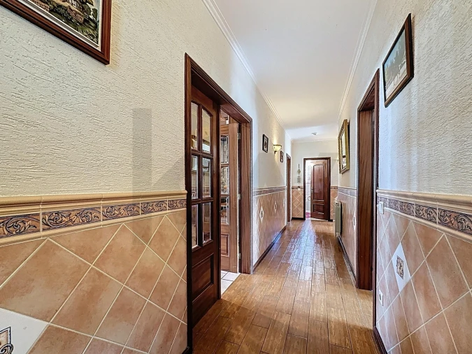 Moradia T5 para Venda em Escapães Foto 18