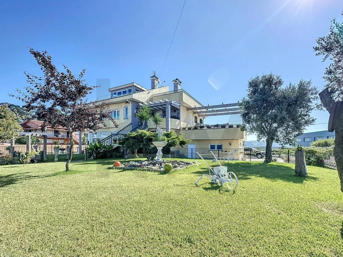 Moradia T5 para Venda em Escapães Foto 9