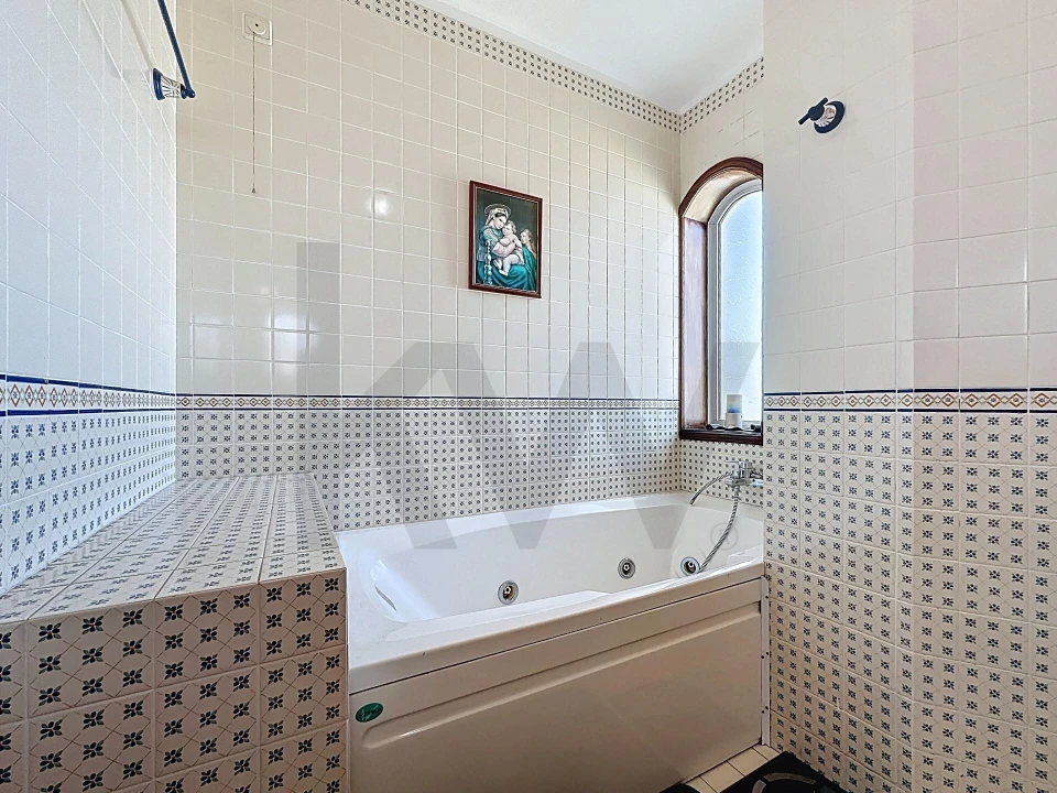 Moradia T5 para Venda em Escapães Foto 40