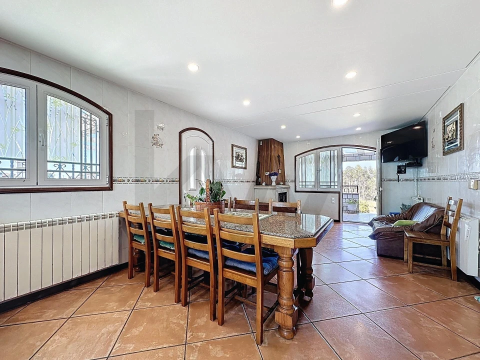 Moradia T5 para Venda em Escapães Foto 15