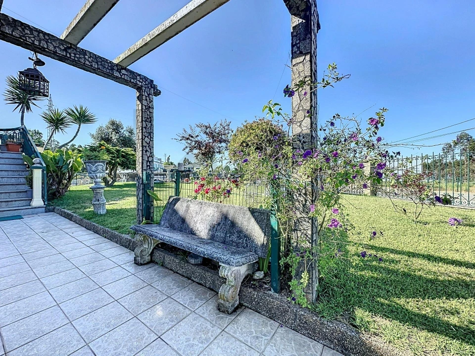 Moradia T5 para Venda em Escapães Foto 7