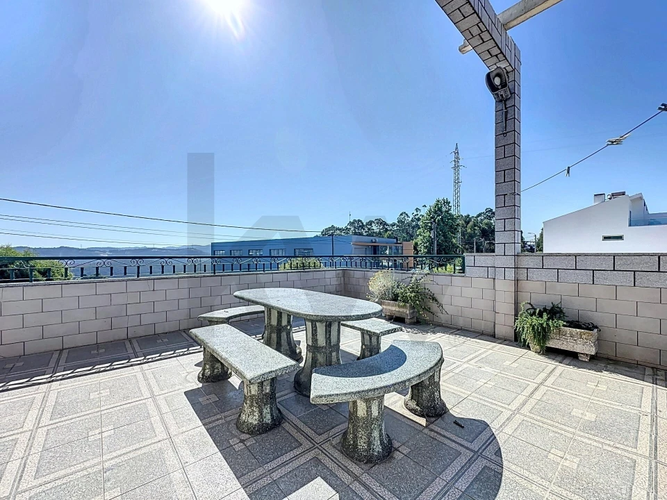 Moradia T5 para Venda em Escapães Foto 17