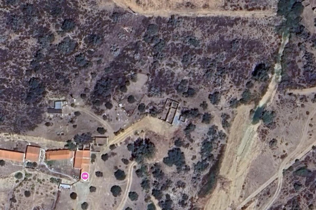 Moradia T1 para Venda em Corte do Pinto Foto 21