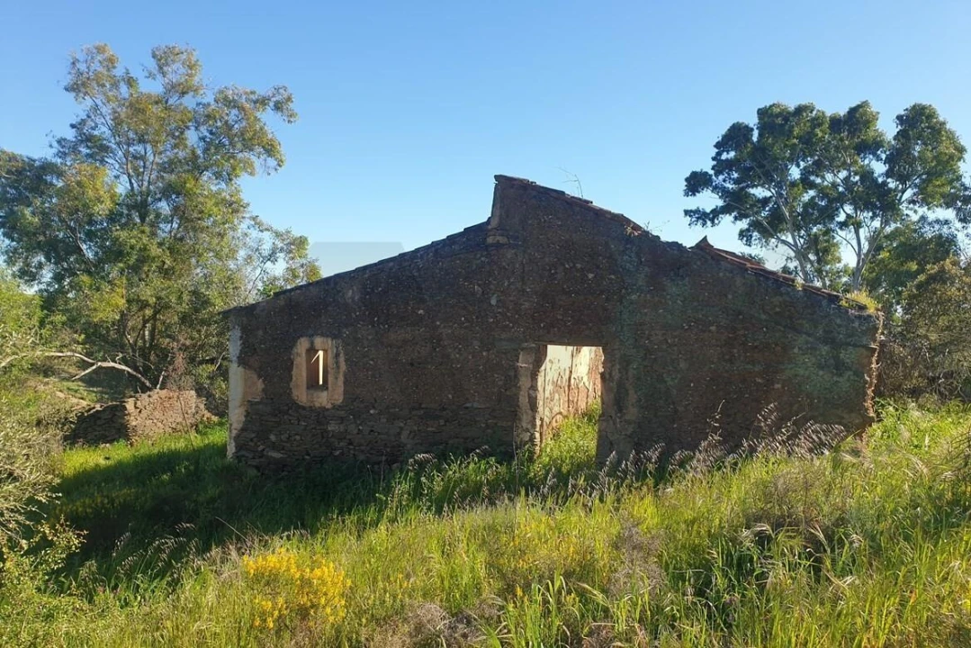 Moradia T1 para Venda em Corte do Pinto Foto 2