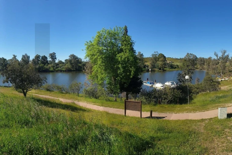 Moradia T1 para Venda em Corte do Pinto Foto 14