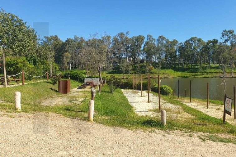 Moradia T1 para Venda em Corte do Pinto Foto 18