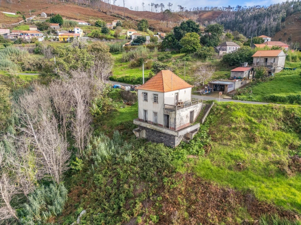 Moradia T2 para Venda em Ponta do Pargo Foto 3