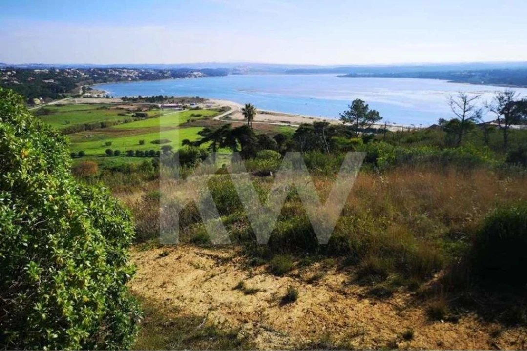 Terreno para Venda em Foz do Arelho Foto 1