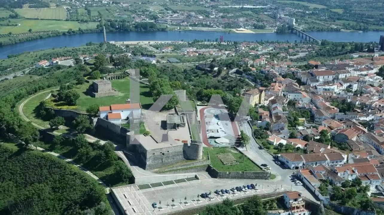 Prédio para Venda em Abrantes (São Vicente e São João) e Alferrarede Foto 3