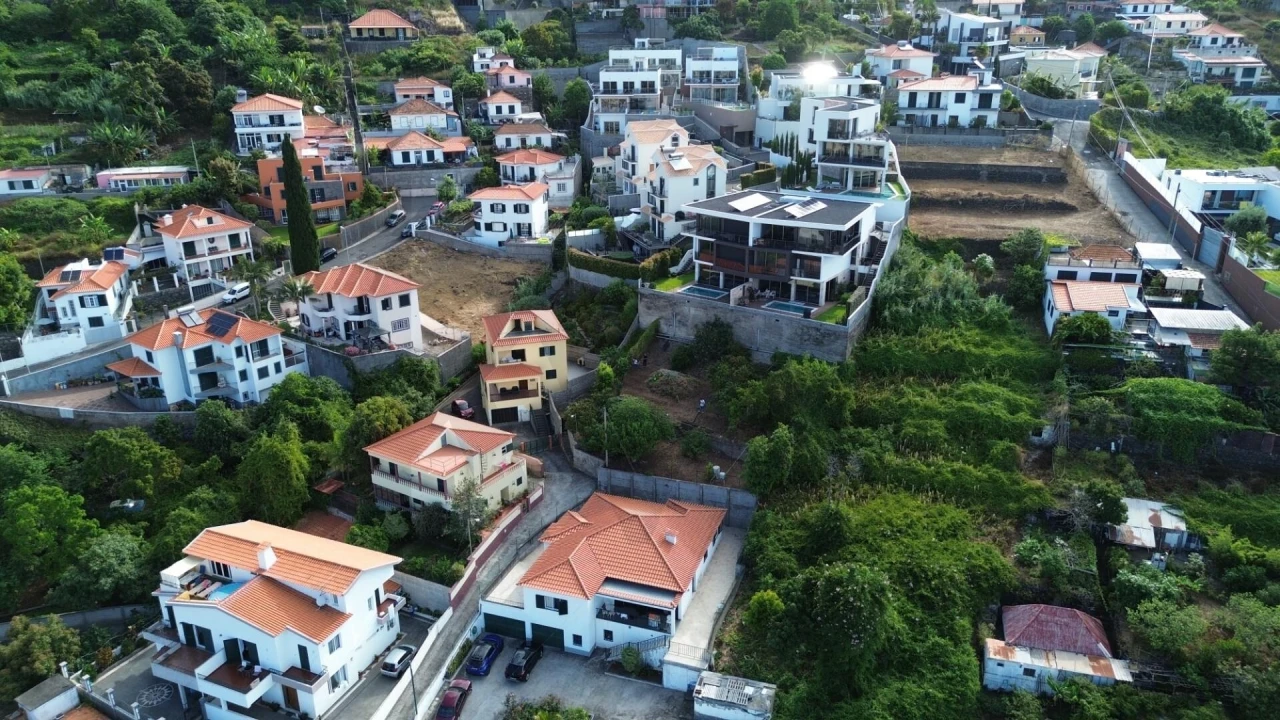 Terreno para Venda em Funchal (Santa Maria Maior) Foto 3