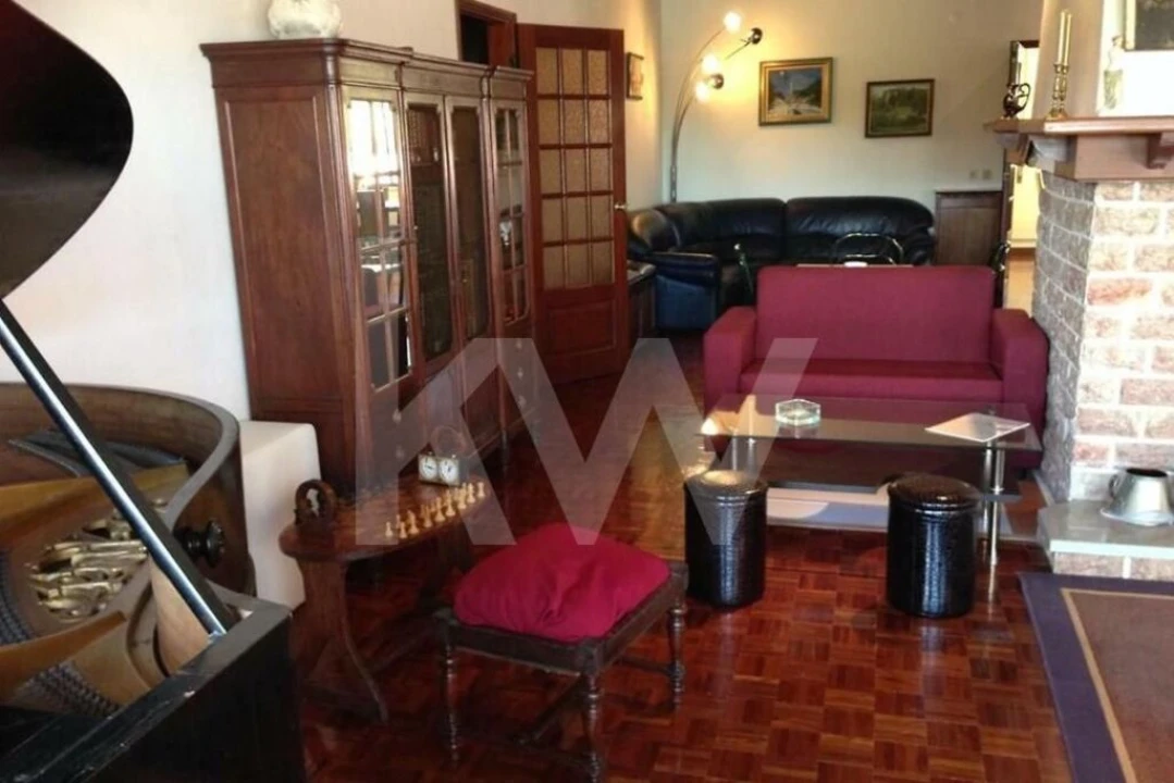 Moradia T4 para Venda em Vila Verde dos Francos Foto 24