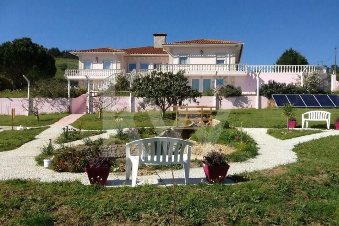 Moradia T4 para Venda em Vila Verde dos Francos Foto 1