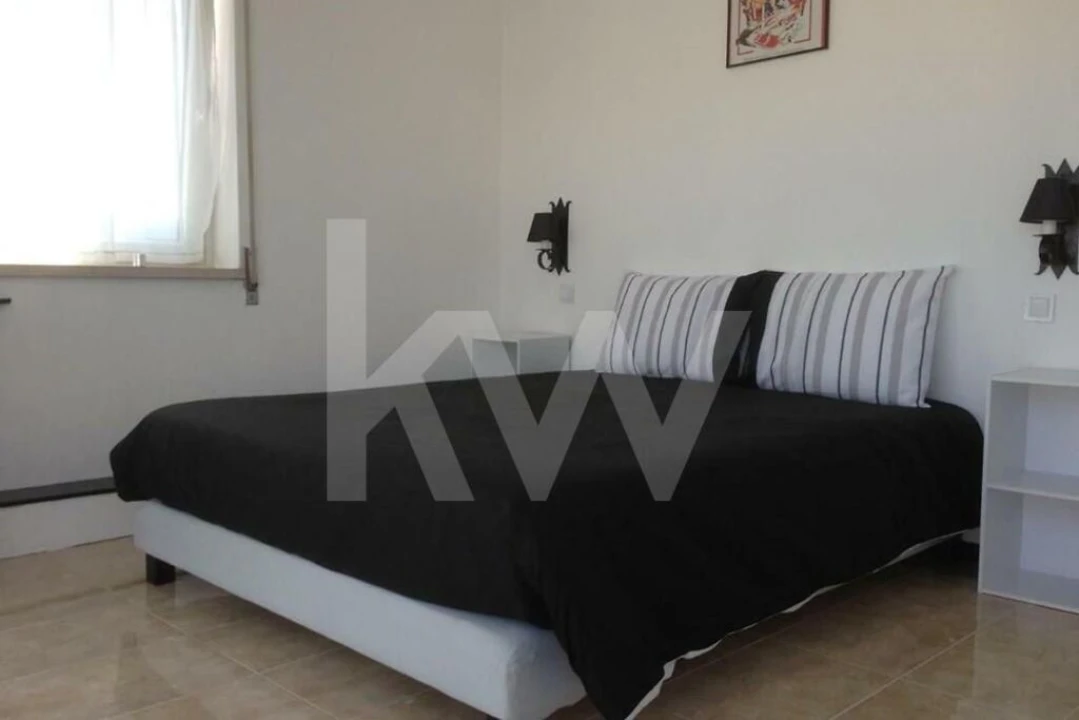 Moradia T4 para Venda em Vila Verde dos Francos Foto 16