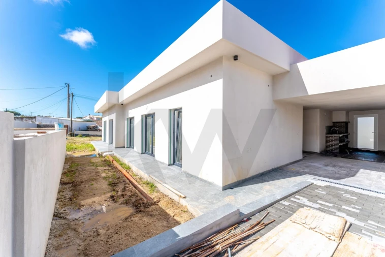 Moradia T4 para Venda em Santo Isidoro Foto 31