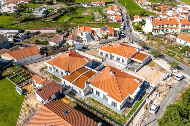 Moradia T4 para Venda em Santo Isidoro Foto 34