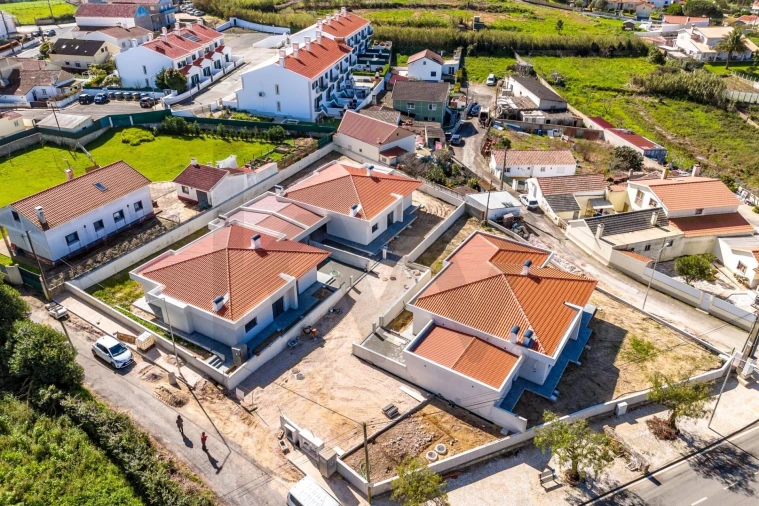 Moradia T4 para Venda em Santo Isidoro Foto 35