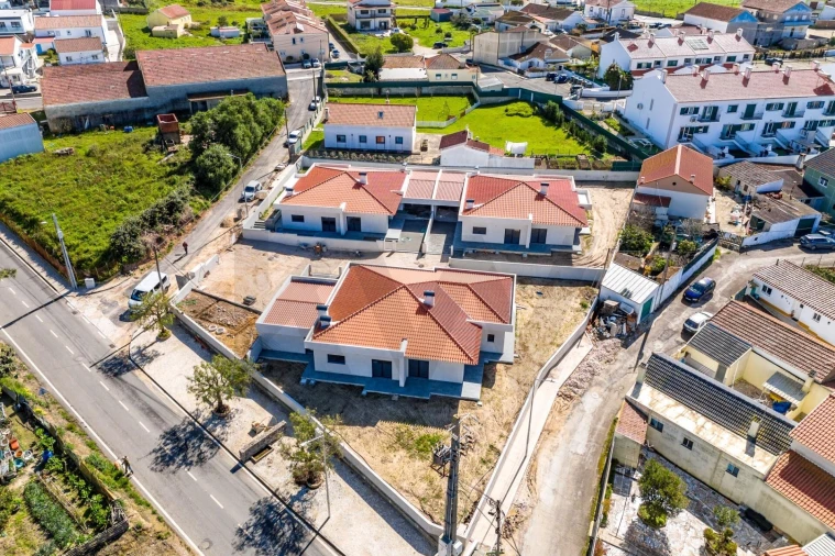 Moradia T4 para Venda em Santo Isidoro Foto 36