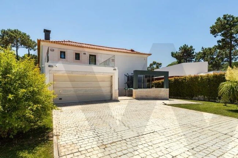 Moradia T7 para Venda em Charneca de Caparica e Sobreda Foto 50
