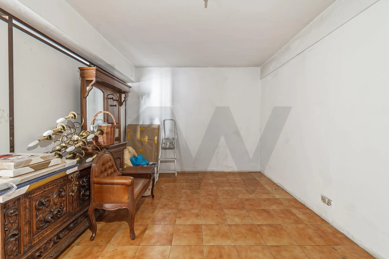 Garagem para Venda em Santa Maria da Feira, Travanca, Sanfins e Espargo Foto 9