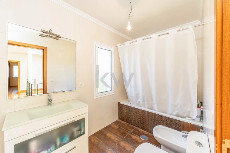 Moradia T4 para Venda em São Martinho Foto 28