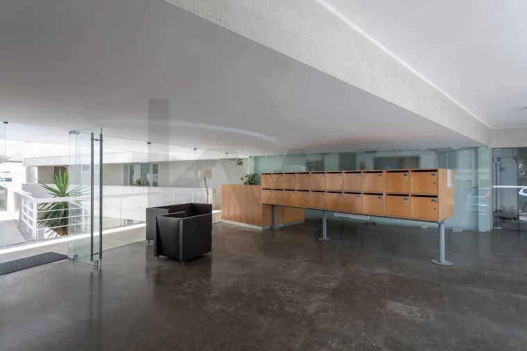 Apartamento T3 para Venda em Algés, Linda-A-Velha e Cruz Quebrada-Dafundo Foto 32